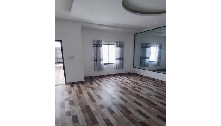 Bán nhà HXH thông. Kinh doanh, Thiên Phước, P9, Tân Bình, 400m2, 4 tầng, ngang 16m